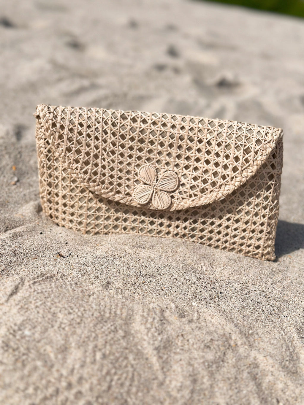 Natural Straw Envelope Flower Clutch