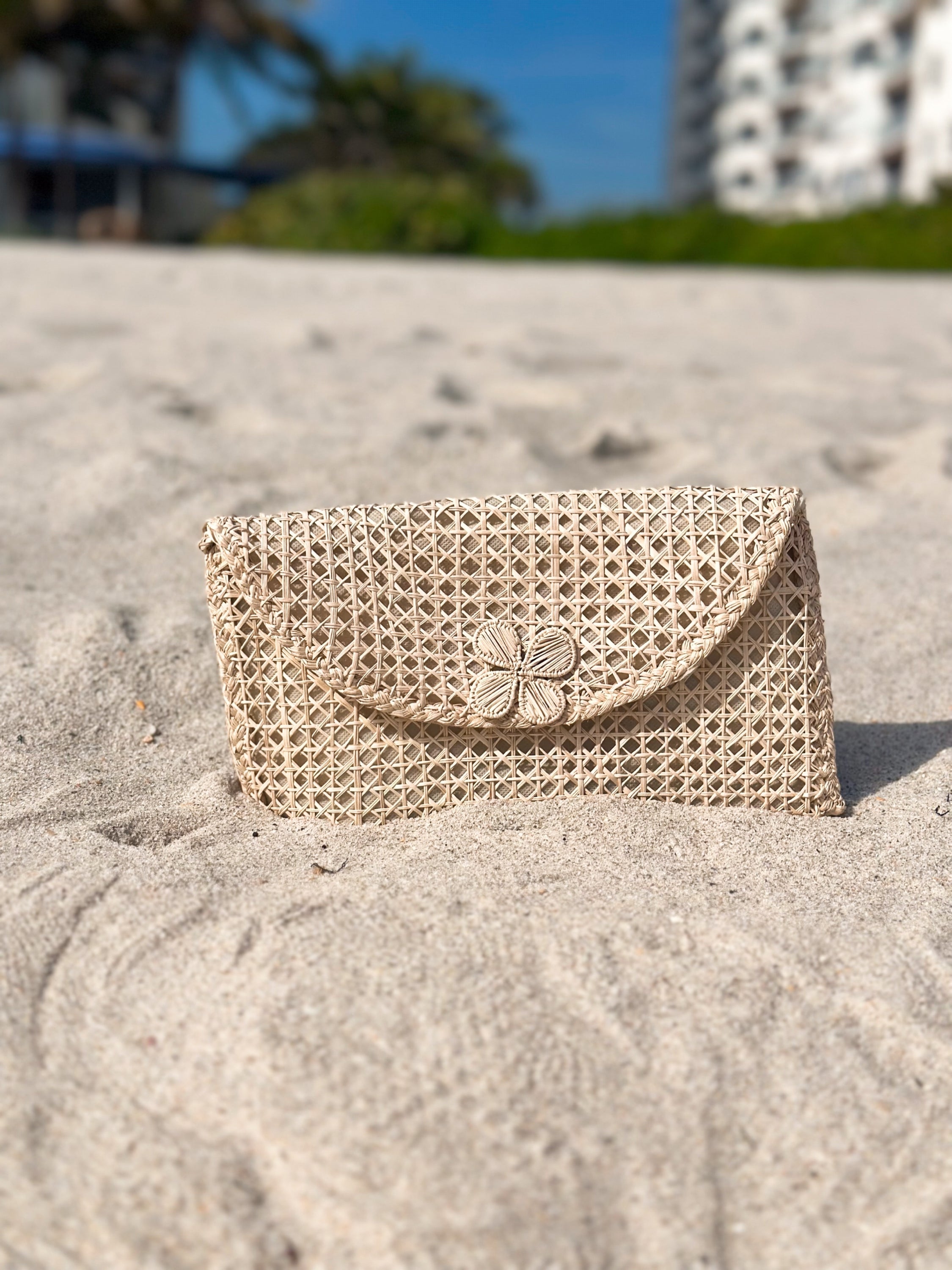 Natural Straw Envelope Flower Clutch